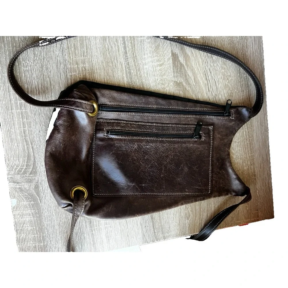 Genuine Rustic‎ Leather Sling Day Backpack Messenger Zipper Pockets Compass